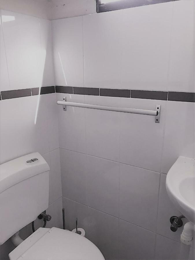 The Lake Guesthouse Budgewoi Екстериор снимка
